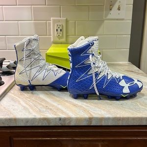 Brand new, never worn Under Armour Highlight football cleats
